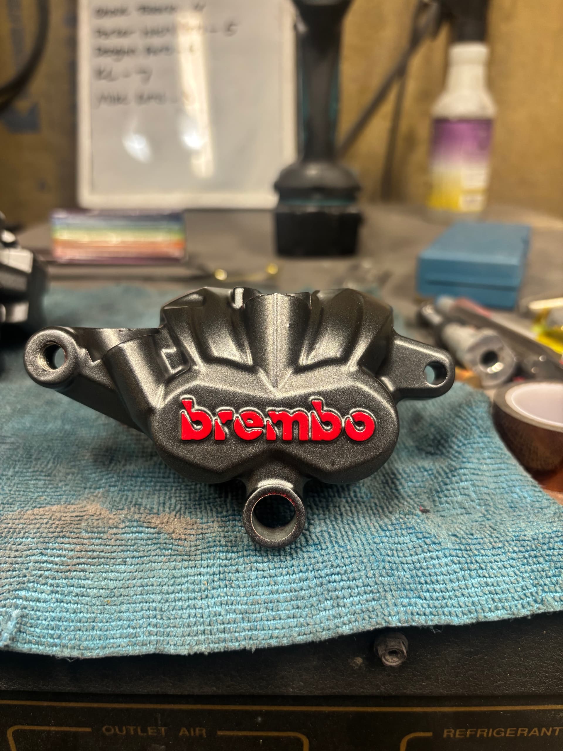 Gallery photos for 2-Tone Powder Coat on Brembo Brake Calipers for a Triumph 450: Image #1