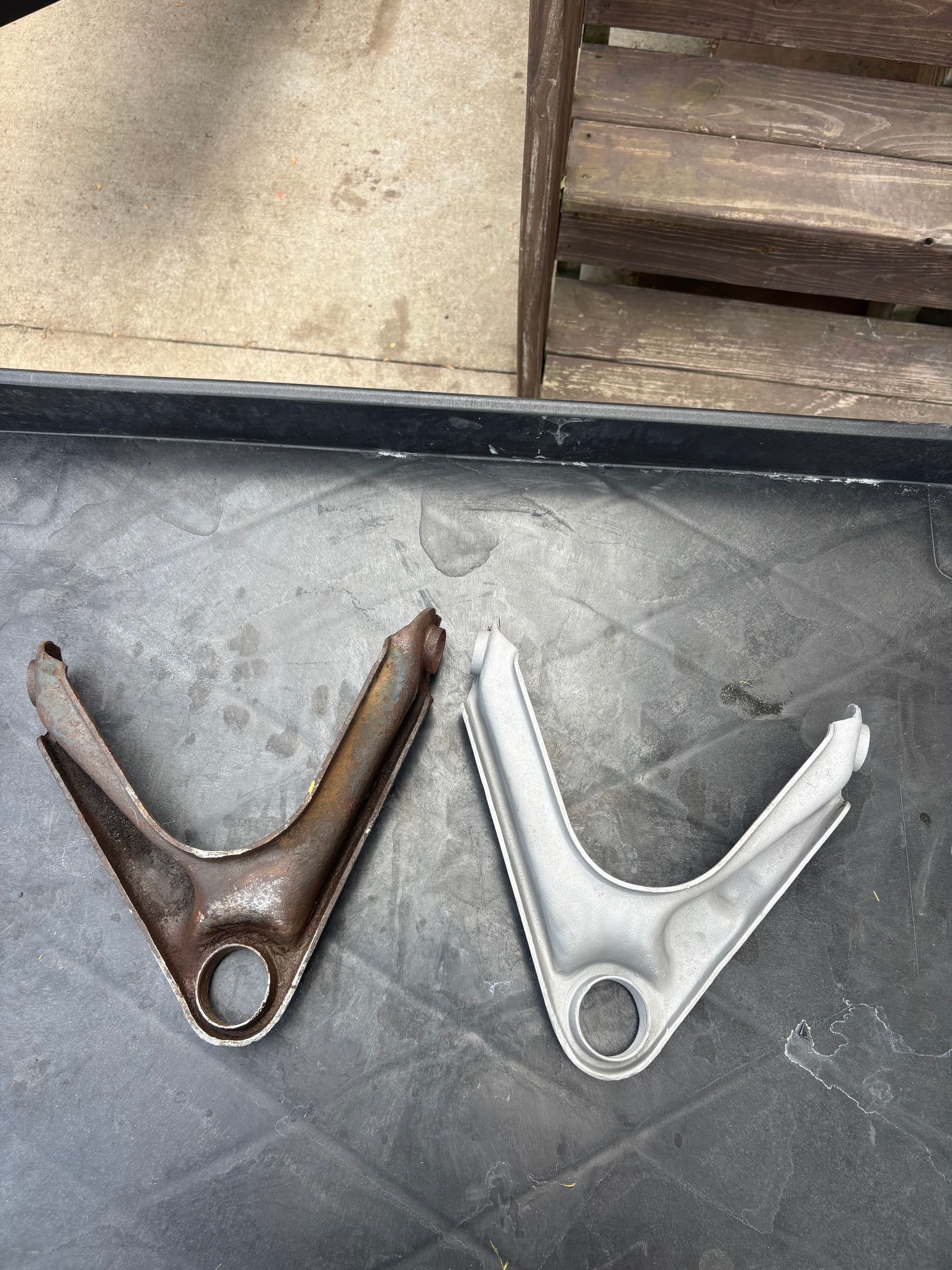 Gallery photos for Sandblasted Suspension and Axle Parts Ready for Restoration: Image #9