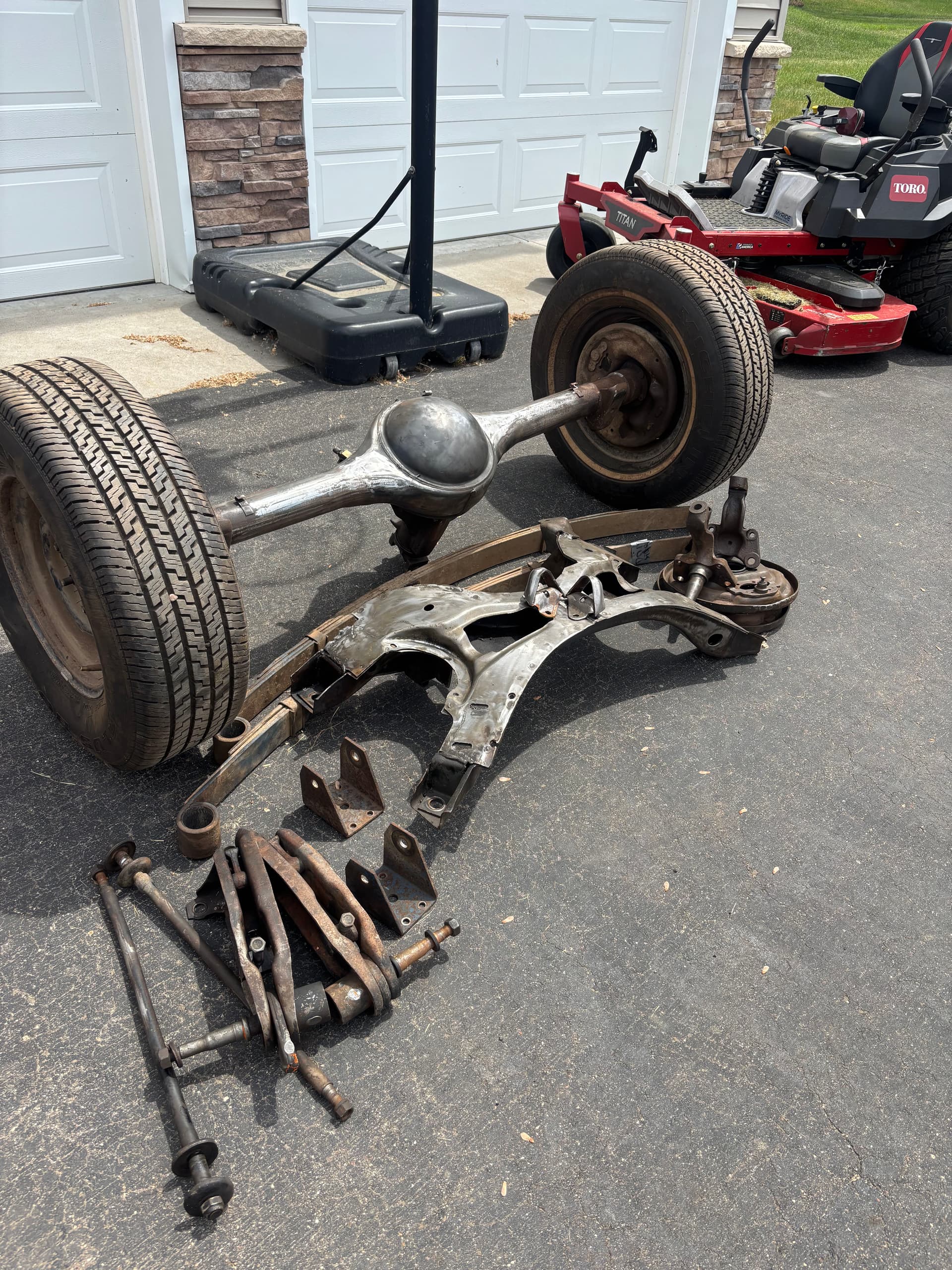 Gallery photos for Sandblasted Suspension and Axle Parts Ready for Restoration: Image #5
