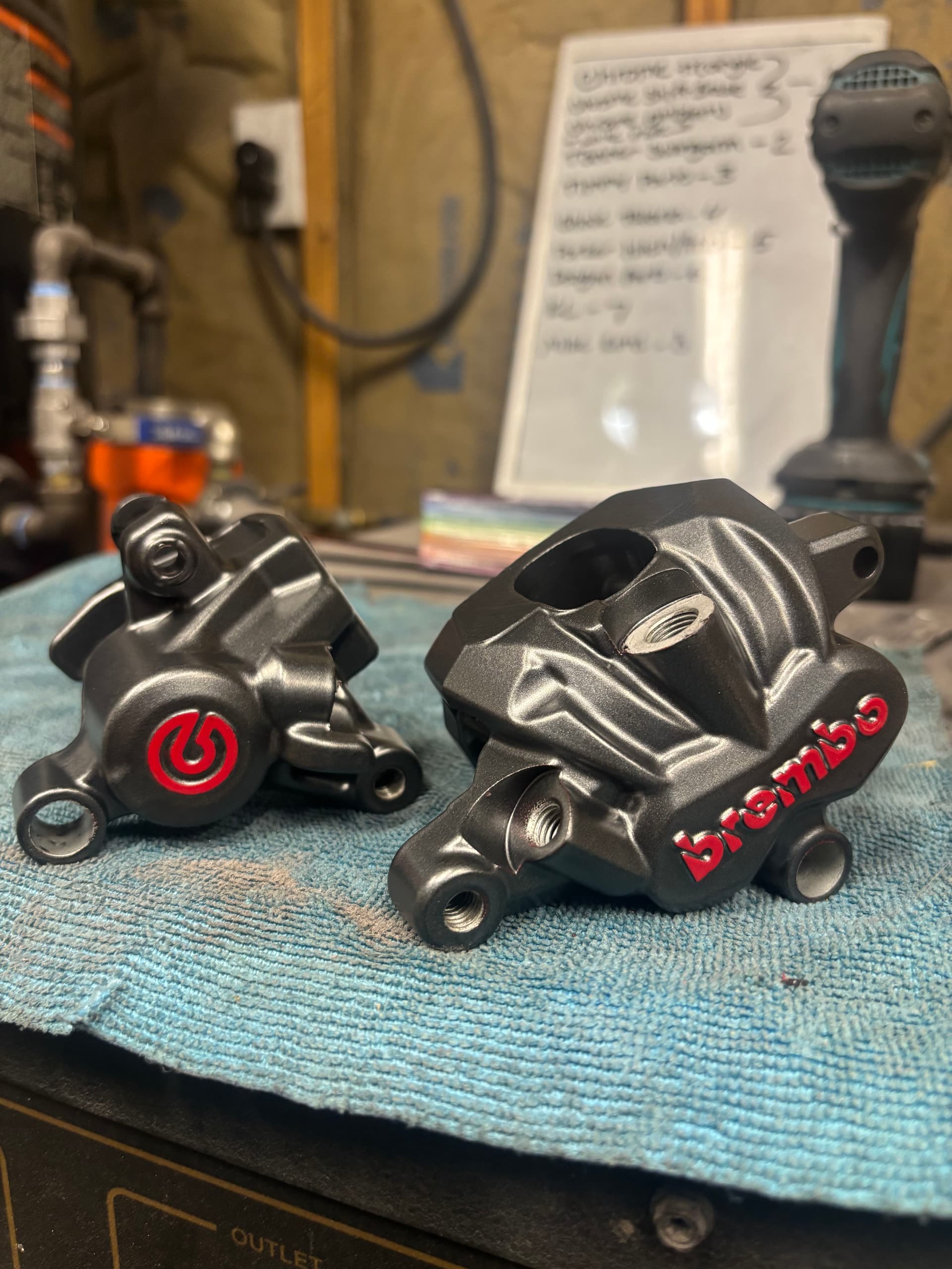 Gallery photos for 2-Tone Powder Coat on Brembo Brake Calipers for a Triumph 450: Image #3